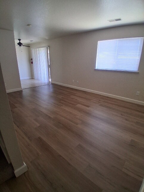 12321 Bentley St, Waterford, CA 95386