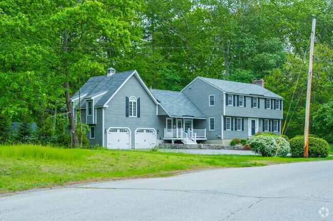 Customer Garrison-style houses are another popular theme of architecture throughout Tyngsborough.