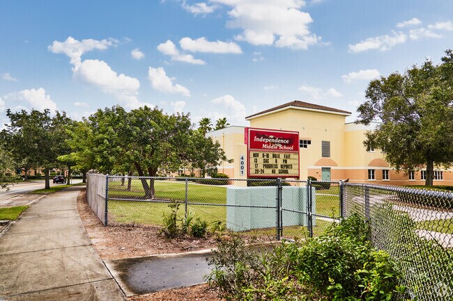 Independence Middle School in Jupiter Park prepares its students for college and beyond.