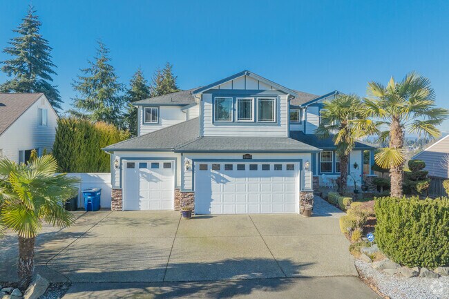 Newer craftsman homes are dispersed througout the Saltair Hills neighborhood.