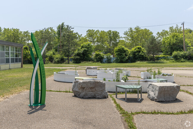 Pepper Elementary School learning garden in Oak Park.