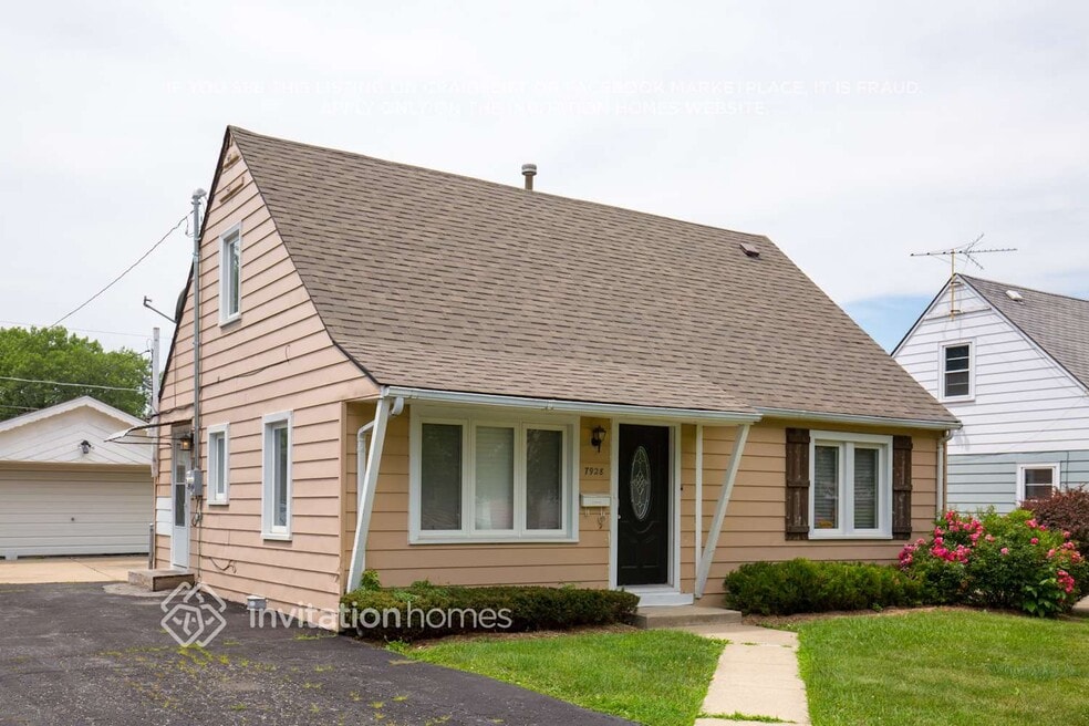 7928 Menard Ave, Burbank, IL 60459 - photo 1