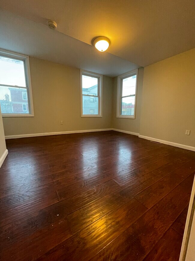 316 W Gray St unit 3, Elmira, NY 14901 - photo 3