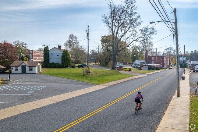 Take a ride through the windy roads running throughout Centerport.