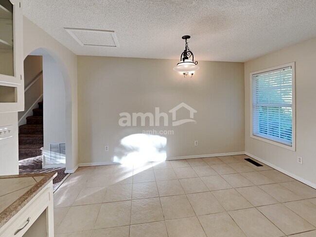 1017 Queensbury Run, Acworth, GA 30102 - photo 5