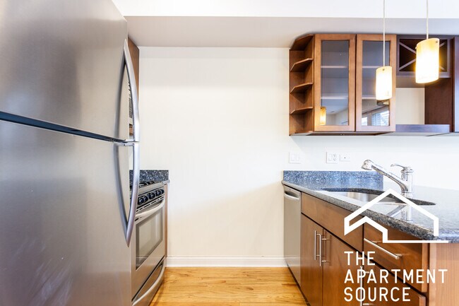 1636 W Grace St unit 1, Chicago, IL 60613 - photo 2