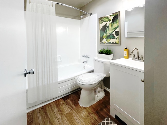 Waters Edge Townhomes, Halethorpe, MD 21227 - photo 6