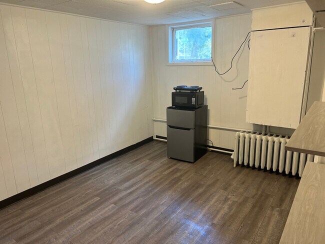 1221 10th Ave N unit 5, Fargo, ND 58102 - photo 3