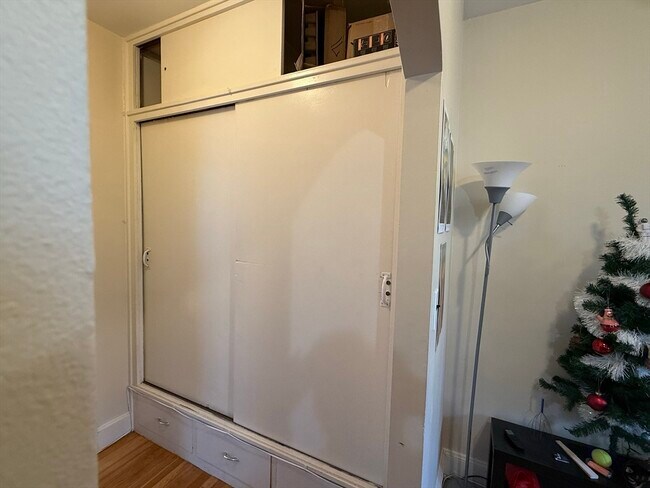 97 W Cedar St unit 2, Boston, MA 02114 - photo 3