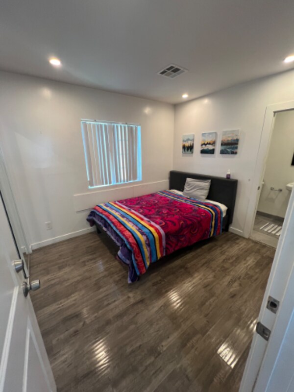 14836 Archwood St Unit 15, Los Angeles, CA 91405