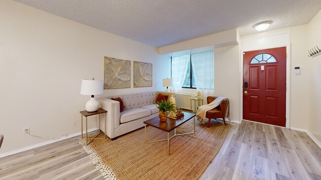 Park Princess/Logan Park unit 109, Washington, DC 20005 - photo 2