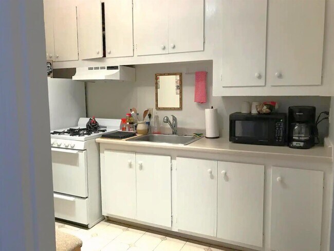 7 Wendell St unit 2, Cambridge, MA 02138 - photo 3