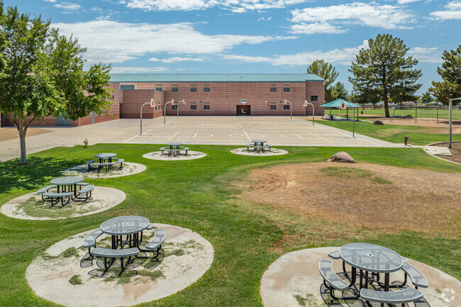 Ocotillo Elementary School students have outdoor options for eating when the weather is nice.
