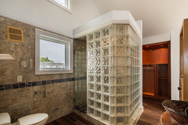 13 Richard St, Milford, CT 06460 - photo 5