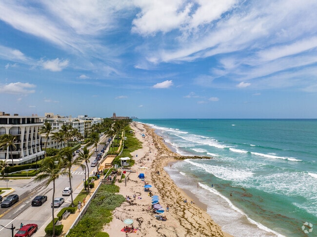 Residents of Banyan Cay are 10 minutes away from the beautiful Palm Beaches.