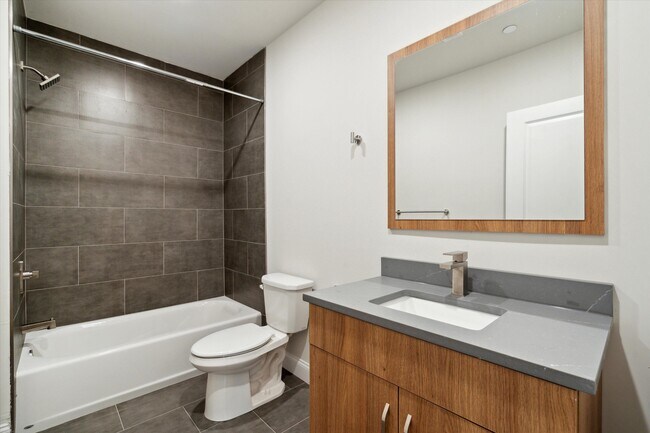 2157 E Lehigh Ave unit 513, Philadelphia, PA 19125 - photo 4