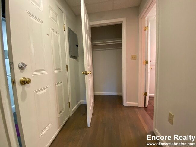 77 Park Dr unit F, Boston, MA 02215 - photo 6