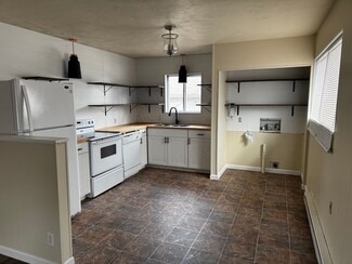 709-711 S Clark Unit 709, Bolivar, MO 65613