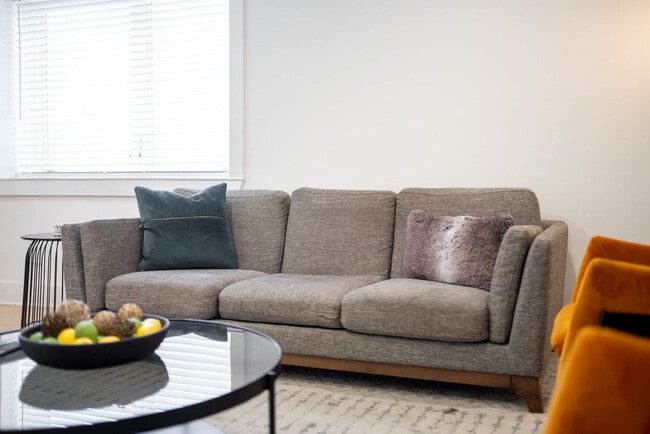 1136 Crescent Ave NE unit FL2-ID1356288P, Atlanta, GA 30309 - photo 7