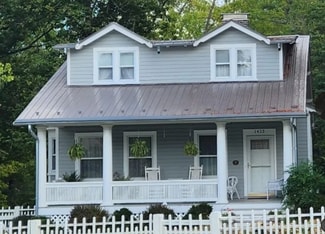 1423 N Augusta St, Staunton, VA 24401