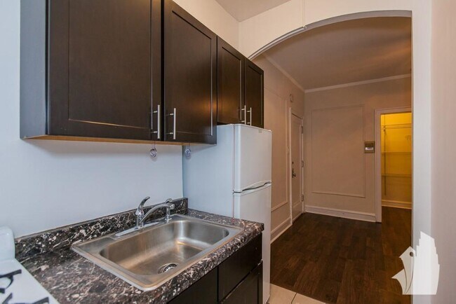 2825 N Burling St unit 2, Chicago, IL 60657 - photo 5