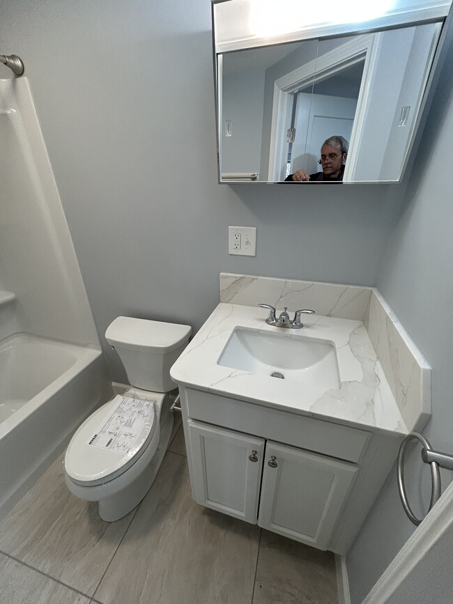 182-186 Marlborough St, East Greenwich, RI 02818 - photo 7