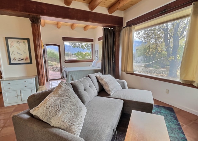 29 Las Animas Rd, Arroyo Seco, NM 87514 - photo 2