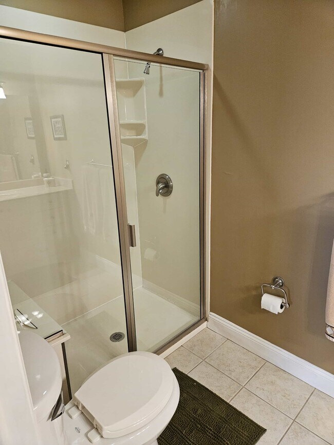 15385 Bellamar Cir unit 413, Fort Myers, FL 33908 - photo 3