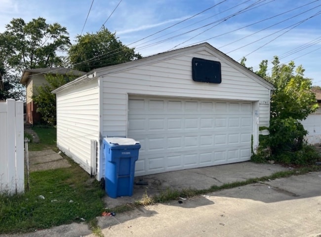 11741 S Laflin St, Chicago, IL 60643 - photo 2