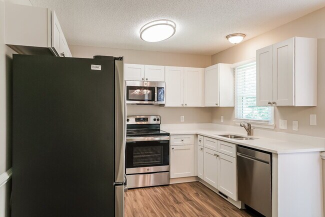 1024 Holly Pointe Dr, Wendell, NC 27591 - photo 7