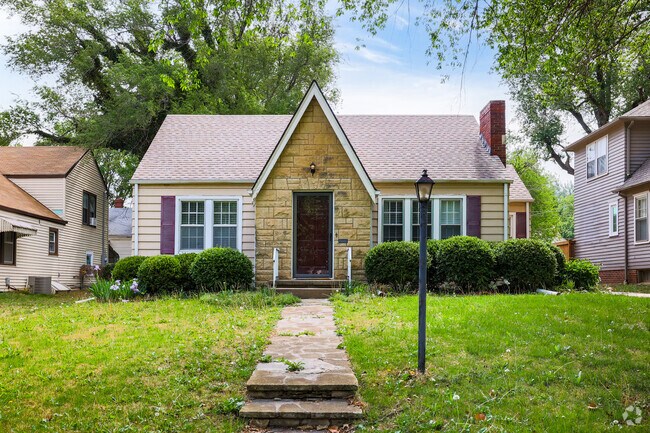 Some homes in Country Overlook have stone walkways to the front entrance.