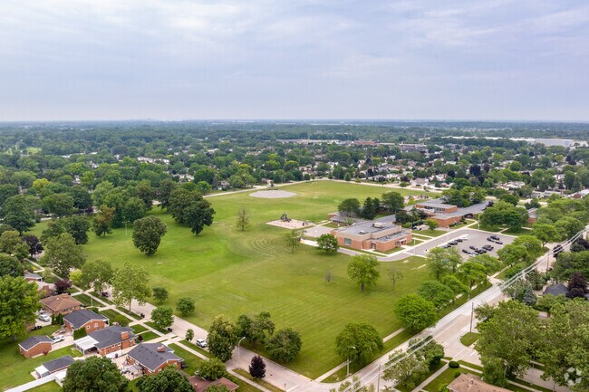 Aerial view of Anderson Elementary School in the city of Trenton.