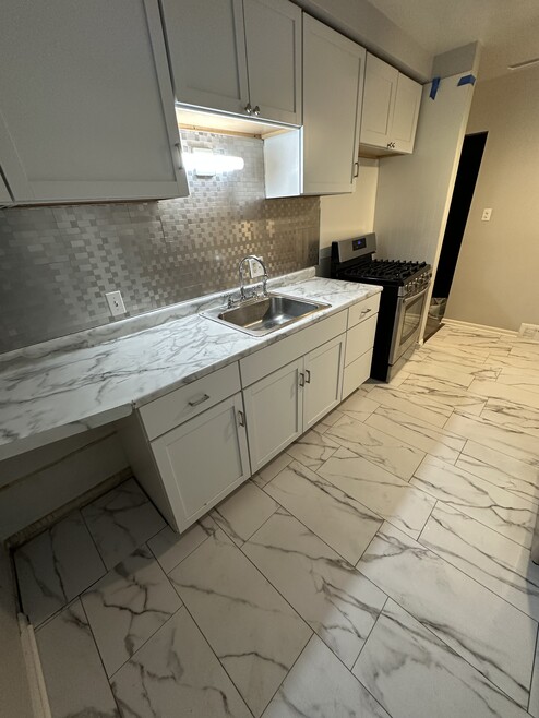 11668 San Jose, Redford, MI 48239 - photo 1