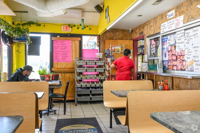 Head to Anotjitos Carmen in Stringtown for a freshly made lunch or dinner.