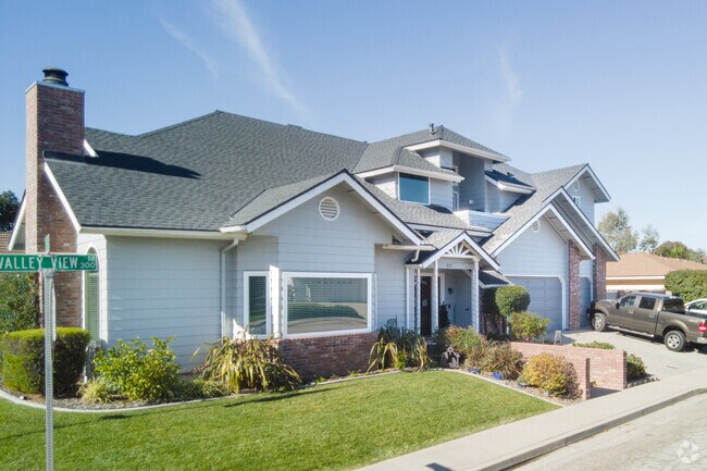 There are many newer homes in East Lompoc.