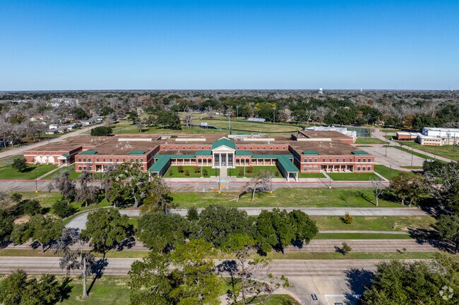 Lake Jackson Intermediate School serves Lake Jackson, Clute, and Angleton communities.