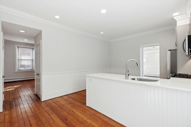 75 W Ashland St unit 3rd Floor, Doylestown, PA 18901 - photo 4