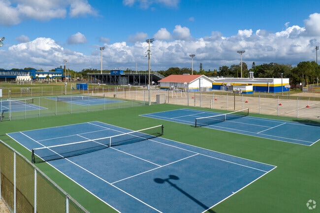 Bayshore High School in Bradenton has tennis courts for their tennis program.