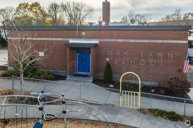 Young children can attend the Oak Lawn Elementary School