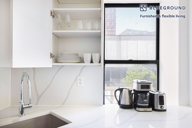 363 W 17th St unit FL2-ID1809, New York, NY 10011 - photo 6