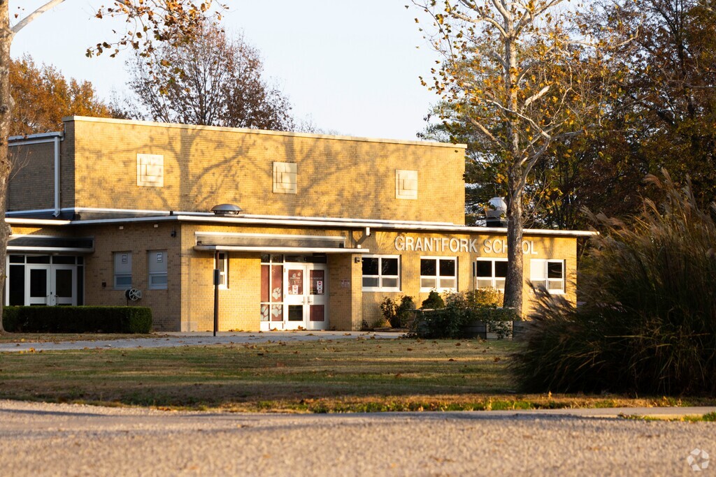 Grantfork Upper Elementary School serves students in the Outlying Madison County community.