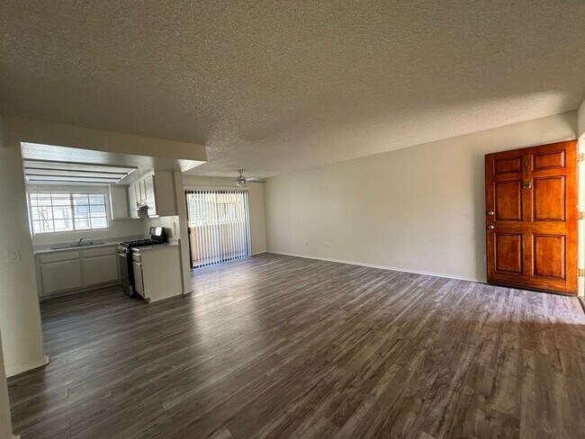 1232-1234 Orange Grove Ave unit 1232  101, Glendale, CA 91205 - photo 3
