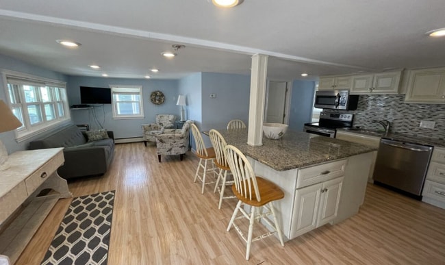 7 Atlantic Ave unit Downstairs, Hampton, NH 03842 - photo 4