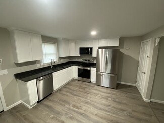 149 Darling St, Springfield, MA 01151