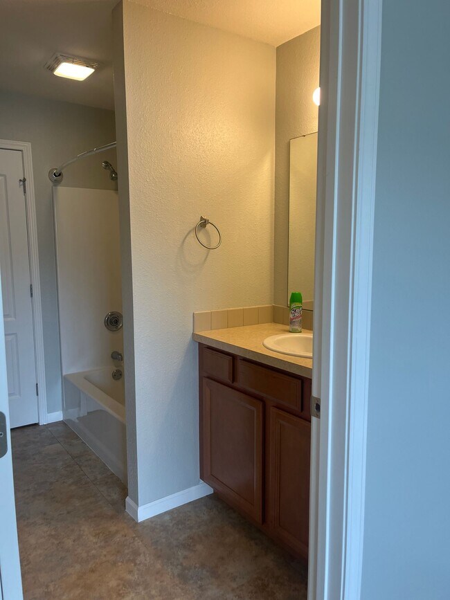 Cottonwood Crossing, Newton, KS 67114 - photo 6