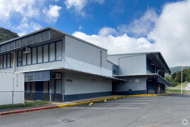 Anuenue Elementary School in Honolulu emphasizes Hawaiian culture and traditions in education.