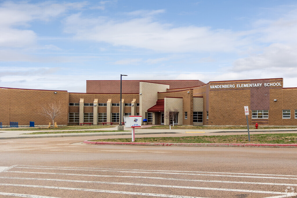 Vandenberg Elementary School offers excellent education to students in Rapid Valley.