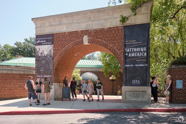 Visitors enter the Washington County Museum of Fine Arts near Fountainhead-Orchard Hills.