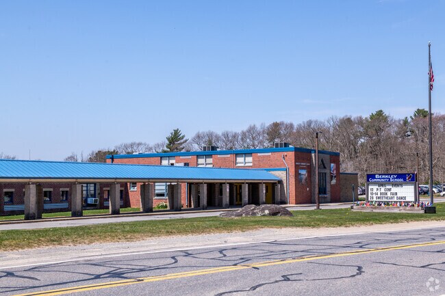 Berkley Community School educates the children of berkley exquisitely.