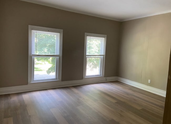 522 Fleming St, Howell, MI 48843 - photo 7